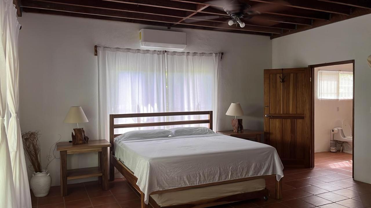 Casa Moes Villa Cahuita Exterior photo
